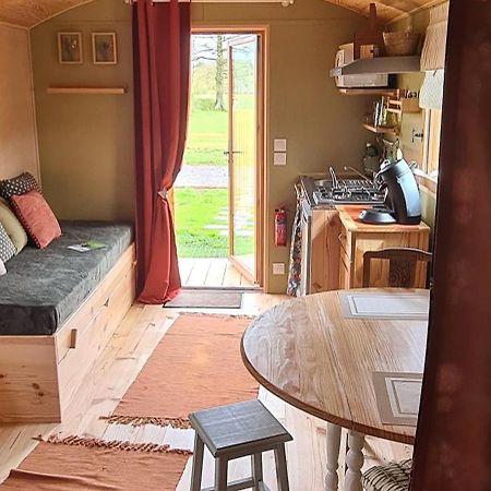 Вілла Roulotte A La Ferme Buissonniere La Lande-de-Louge Екстер'єр фото