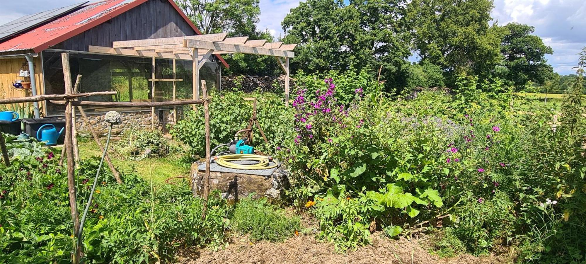 Вілла Roulotte A La Ferme Buissonniere La Lande-de-Louge Екстер'єр фото